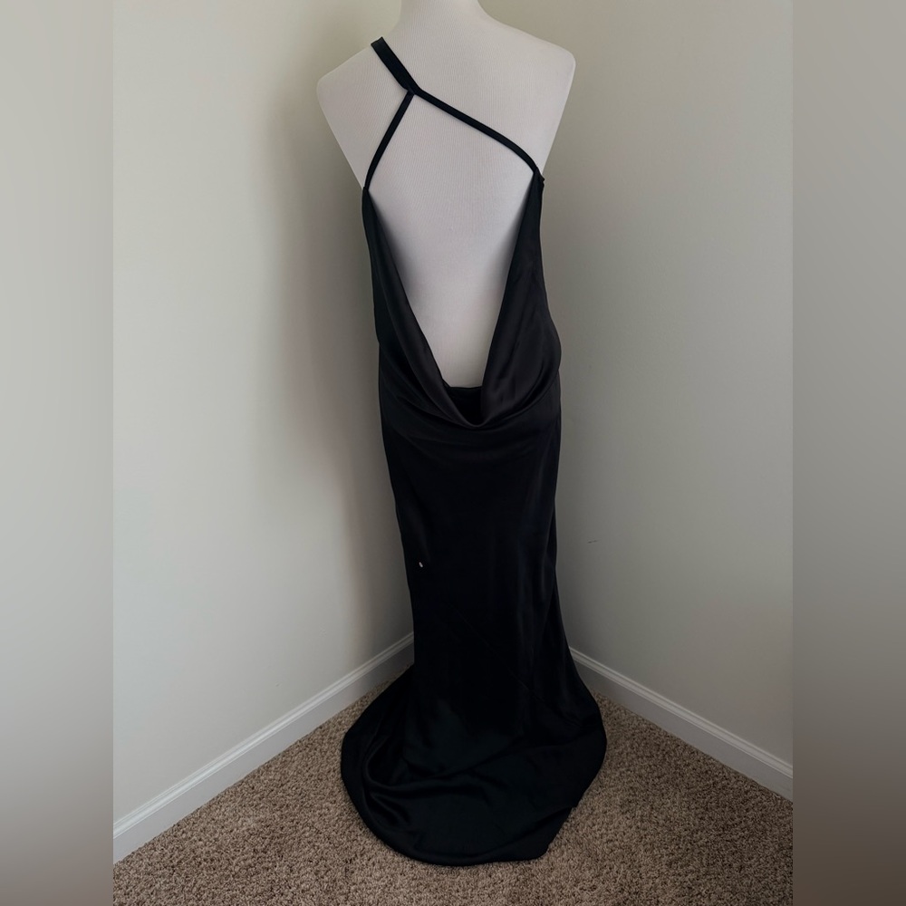 Norma Kamali One Shoulder Bias Gown Maxi Dress Draped Back Satin Black Sz M - Picture 5 of 10